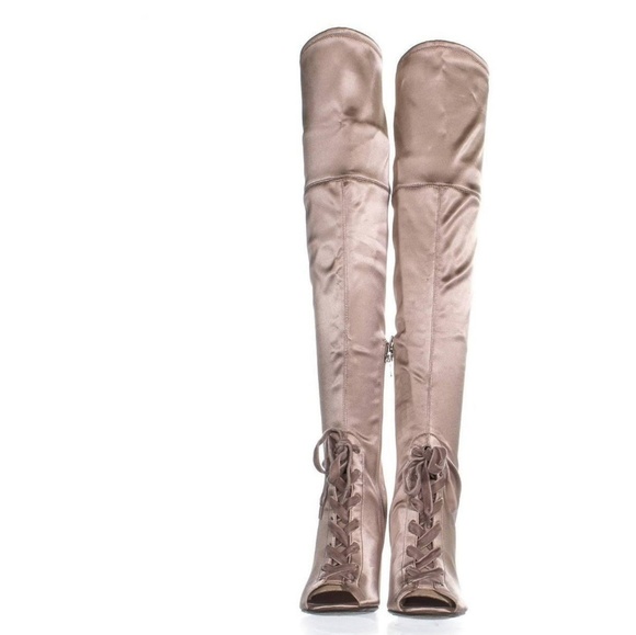 Guess Shoes - Picture 2 of 4